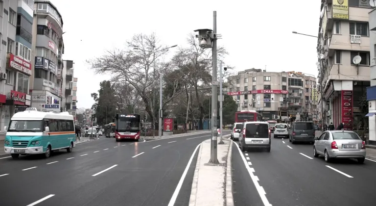 İzmir Buca’da asfalt seferberliği