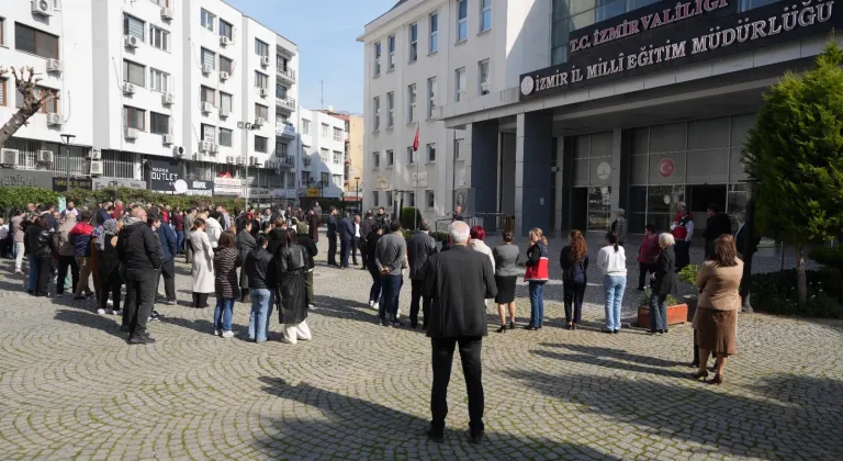 İzmir İl Milli Eğitim'de tahliye tatbikatı gerçekleştirildi