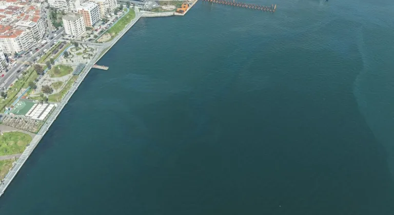 İzmir Körfezi’nde 6'ncı kirlilik tespiti! Başkan Tugay’dan Bakanlığa yetki çağrısı