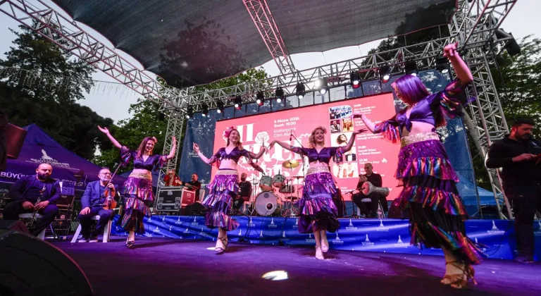 İzmir Kültürpark'ta Hıdırellez coşkusu