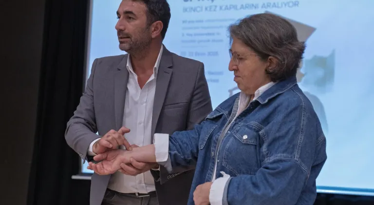 İzmir’de 3. Yaş Üniversitesi: Yeni Merkezde Yeni Başlangıçlar