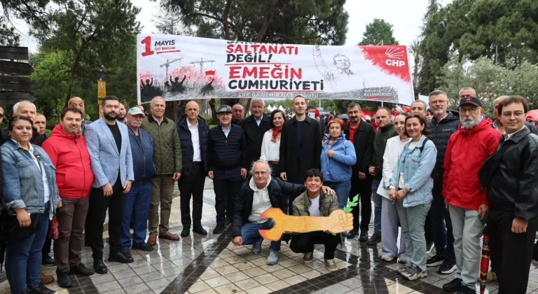 İzmir'de binlerce emekçi 1 Mayıs'ı kutladı