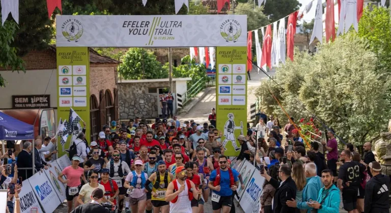 İzmir'de Efeler Yolu Ultra Trail’de madalyalar verildi