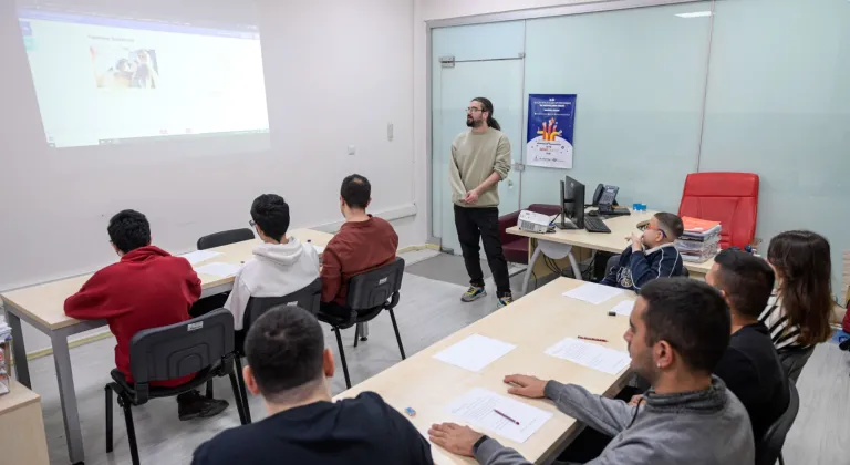 İzmir’de Engellilere İş Hayatına Hazırlık Desteği Başladı