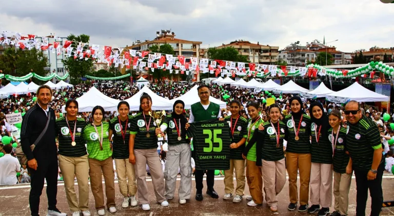İzmir’de gençler sağlıklı yaşam için buluştu