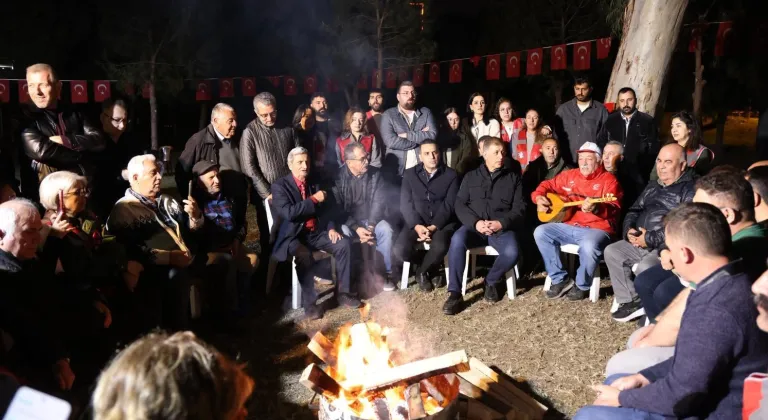 İzmir'de 'Meslek Fabrikası' nöbeti sürüyor