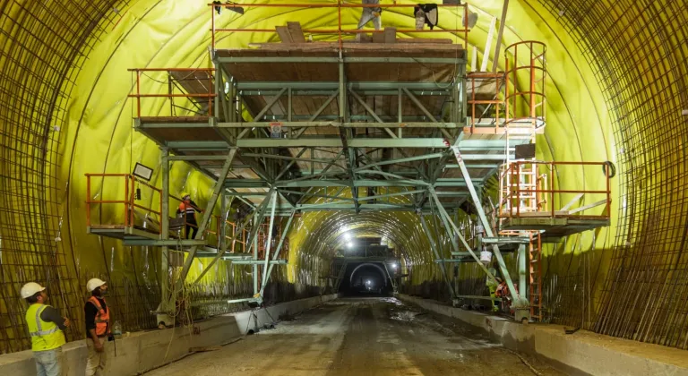 İzmir'de Onat Tüneli’nde çalışmalar tam gaz