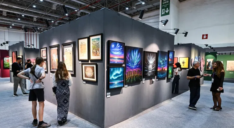 İzmir’de sanat buluşması başladı