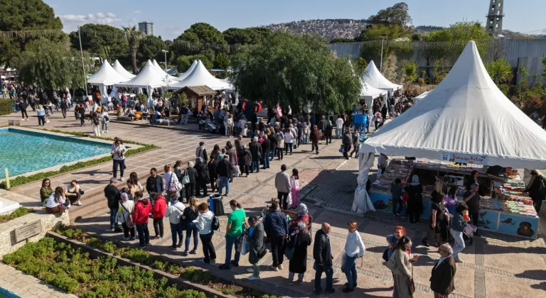 İzmirliler İZKİTAP’a akın etti