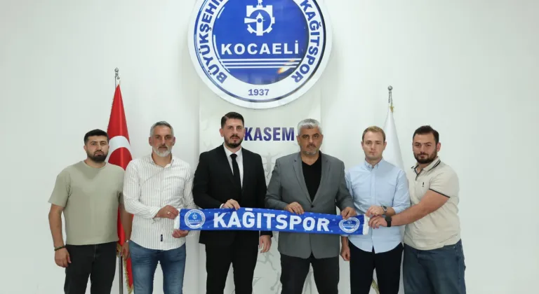 İzmit Kağıtspor’da kan değişimi