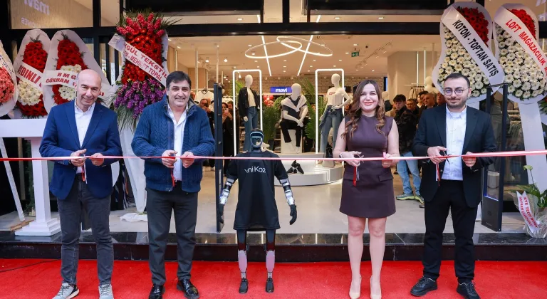 İzmit’in en büyük katlı mağazası 'Yeni Koza' açıldı
