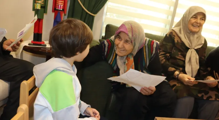 İzmitli miniklerden ulu çınarlara anlamlı ziyaret