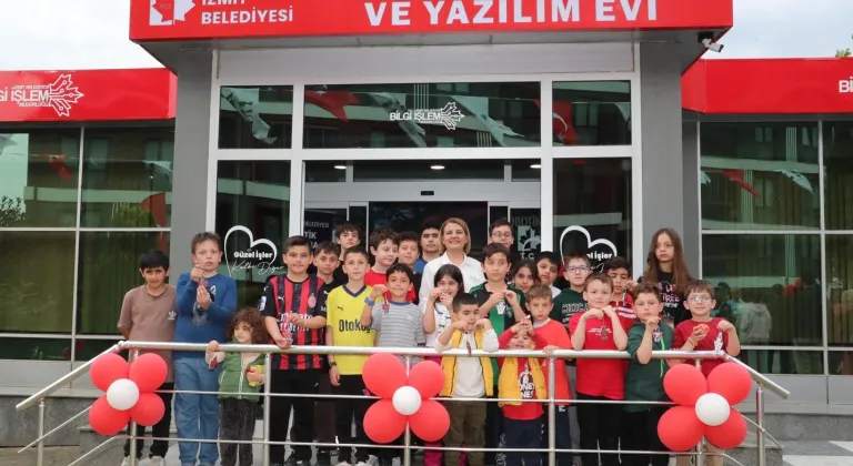 İzmit’te Robotik Kodlama ve Yazılım Evi açıldı