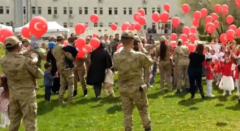 Jandarma'dan öğrencilere 23 Nisan sürprizi