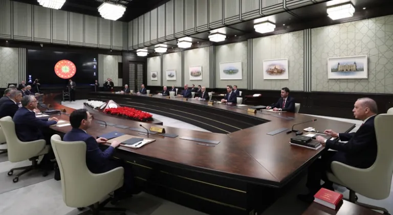 Kabine yoğun gündemle toplanıyor