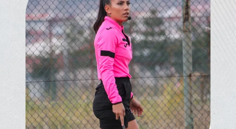 Kadın Hakemlerimizden Tarihi Başarı!