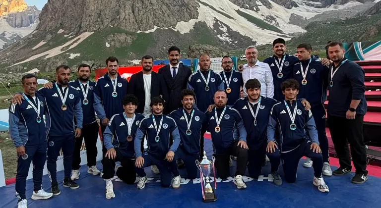 Kağıtspor’dan Bir Haftada Çoklu Zafer