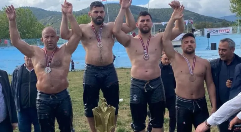 Kağıtspor'un her branşta gücü ortada