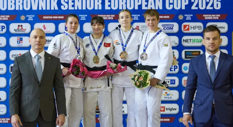 Kağıtspor’un olduğu her yerde başarı var