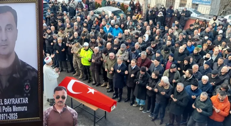 Kalp Krizi Sonucu Vefat Eden Emekli PÖH Polisi Devlet Töreniyle Uğurlandı