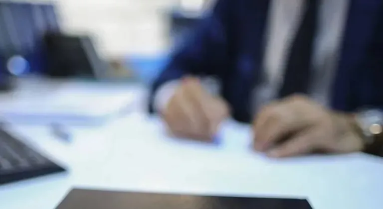 Kamuda Toplu Zam Süreci Başlıyor: Bakan Işıkhan Uzlaşma Hedefini Paylaştı

