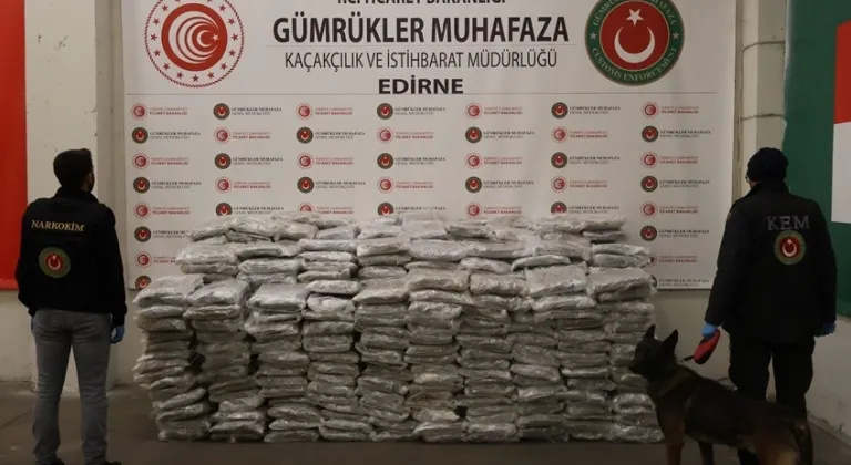 Kapıkule'de 1,4 ton esrar ele geçirildi