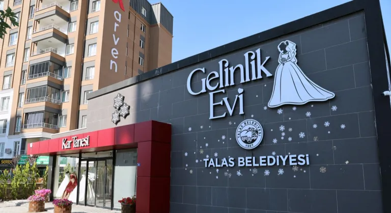 Kar Tanesi Gelinlik Evi yeni sezon heyecanı