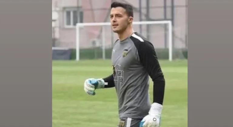 Kars 36 Spor’da şok ayrılık: Kaleci Mehmet Akif Önal ile yollar ayrıldı