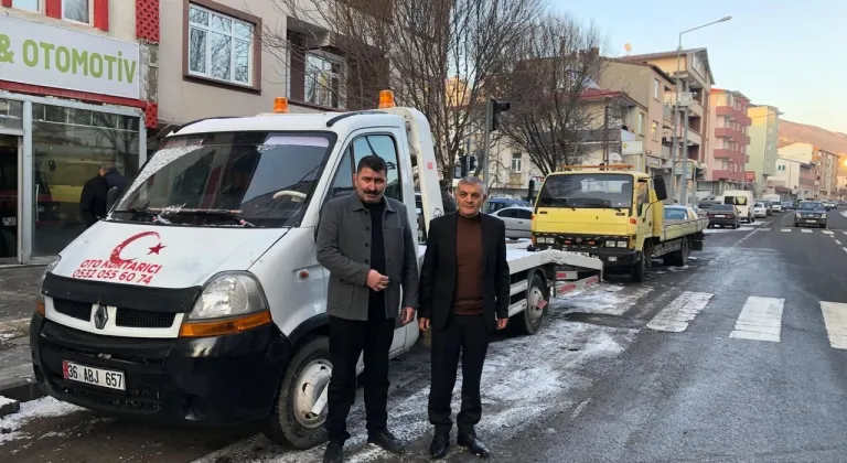 Kars Şoförler ve Otomobilciler Odası başkan adayı Murat Şimşek sahada şoför esnafının sorunlarını dinliyor