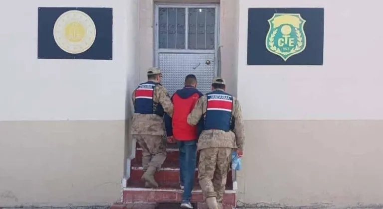 Kars’ta “şantaj” suçundan aranan şahıs yakalandı