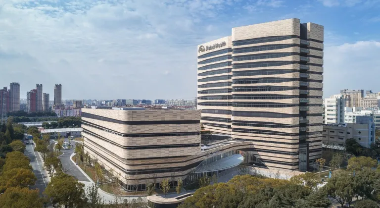 Katı tümörler için dünyanın ilk CAR-T tedavisi yakında Çin'de