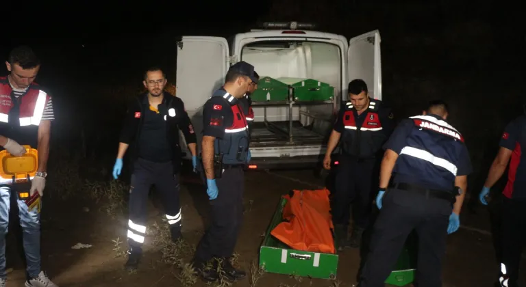 Kayıp olarak aranan 2 kuzenin bulunduğu otomobil Kelkit Çayı kenarında bulundu