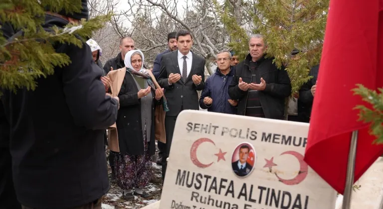 Kaymakam şehit kabrine ve ailesine ziyarette bulundu