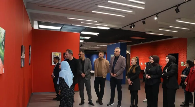 KAYMEK'ten 52 eserlik anlamlı kişisel sergi