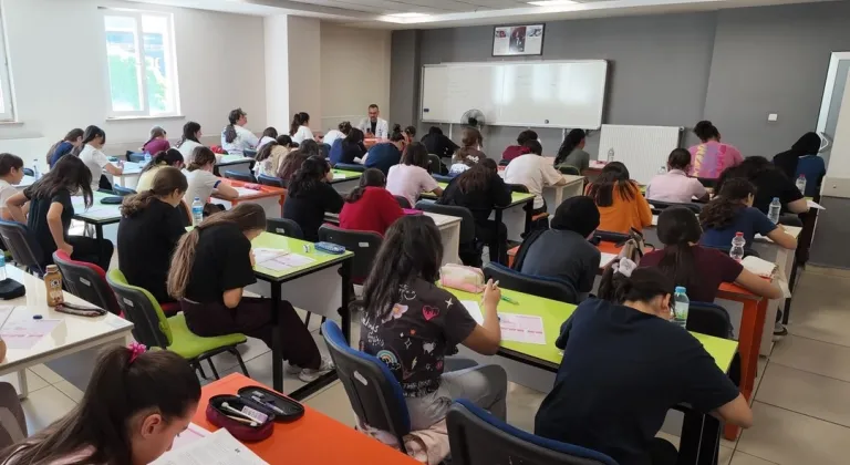 Kayseri Büyükşehir Belediyesi’nden Öğrencilere Eğitim Desteği