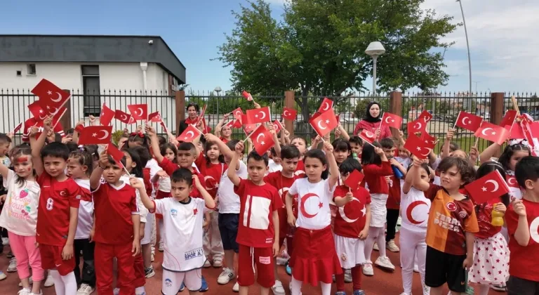 Kayseri Büyükşehir Çocuk Kütüphanesi miniklerinden Milli Takım'a destek