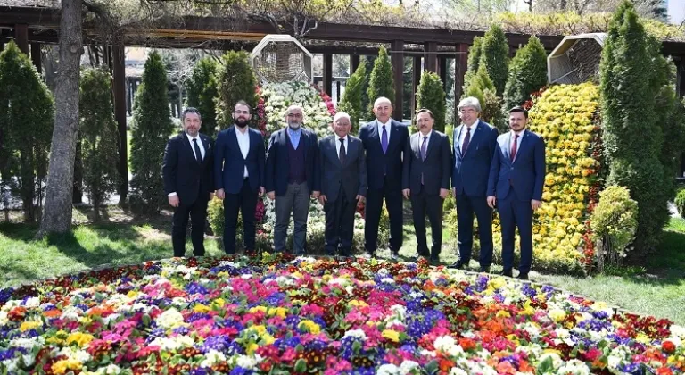 Kayseri Büyükşehir eski Bakan'ı ağırladı