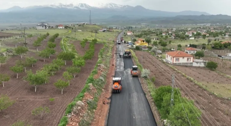 Kayseri Büyükşehir'den 10 milyon liralık asfalt çalışması