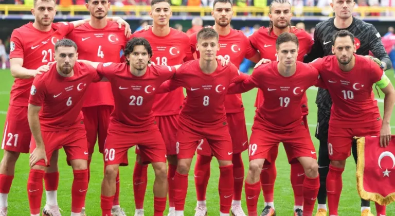 Kayseri Büyükşehir'den dev ekranda milli maç keyfi