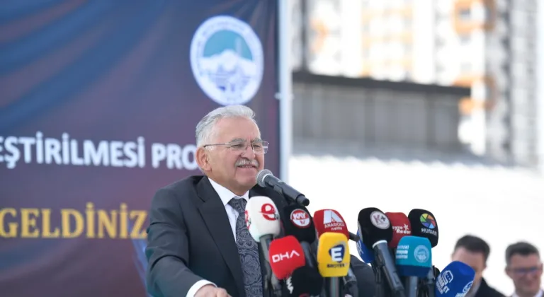 Kayseri Büyükşehir'den emeklilere 10 bin liralık destek