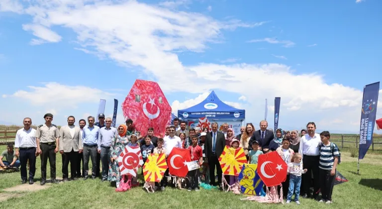 Kayseri Büyükşehir'den Sultan Sazlığı'nda uçurtma şenliği