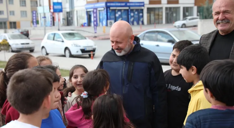 Kayseri Kocasinan'da toprakla büyüyen çocuklar mutlu