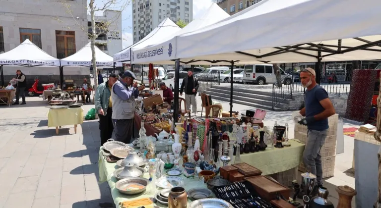 Kayseri Melikgazi AntikaPazarı koleksiyonerleri buluşturdu