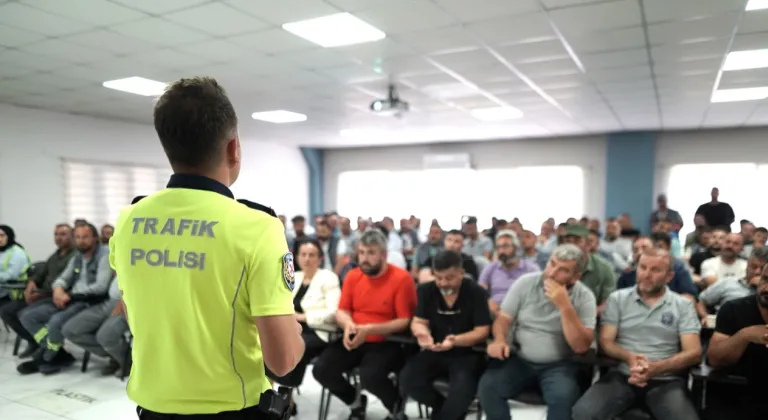 Kayseri Melikgazi'den saha çalışanlarına trafik eğitimi
