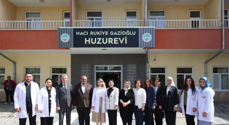 Kayseri protokolünün eşlerinden anlamlı ziyaret