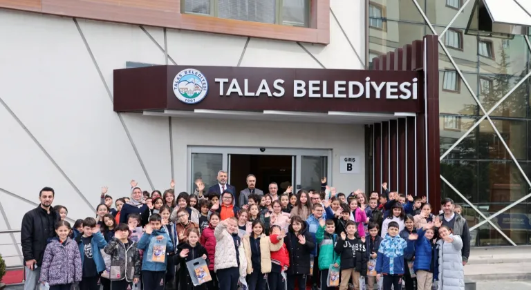 Kayseri Talaslı miniklere Başkan Amca'dan yerel yönetim dersi
