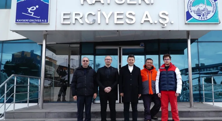 Kayseri'de Ulaştırma Bakan Yardımcısı'na Erciyes sunumu