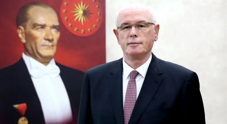 Kazım Kurt CHP’den Ayrıldı: “Mücadeleye Yeni Partide Devam”