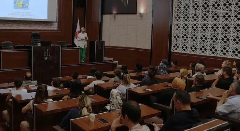 Keçiören Belediyesi Personeline Sağlıklı Yaşam Semineri

