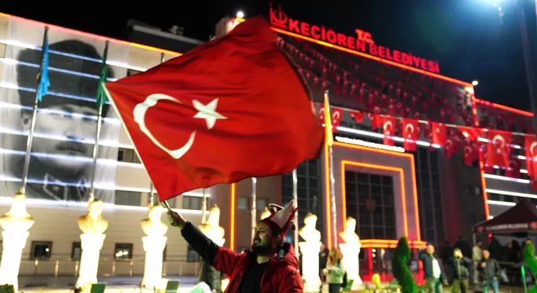 Keçiören'de kupa coşkusu dev ekrandan takip edildi